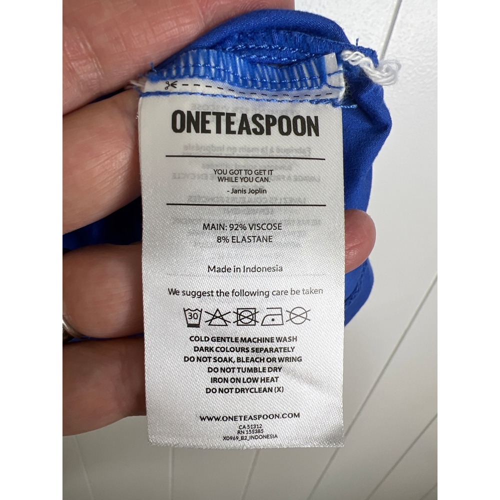 One Teaspoon Welcome To Realty Fitted Tee‎ NWT - Picture 8 of 9